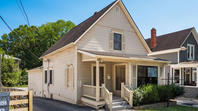 216 S Main Street, Granville, OH 43023