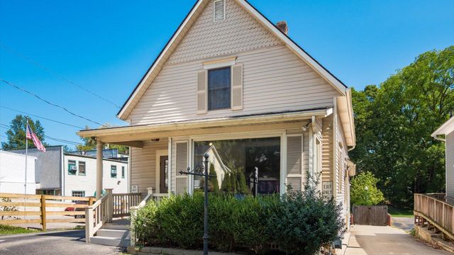 216 S Main Street, Granville, OH 43023