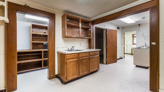 216 S Main Street, Granville, OH 43023