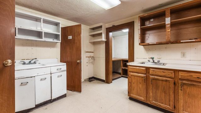 216 S Main Street, Granville, OH 43023