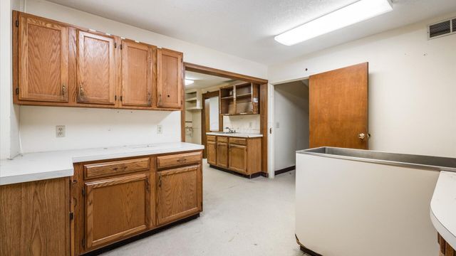 216 S Main Street, Granville, OH 43023