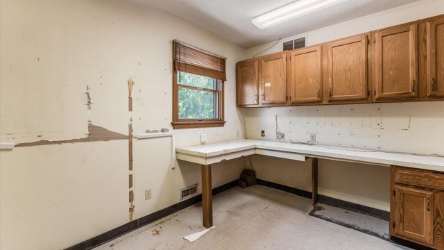 216 S Main Street, Granville, OH 43023