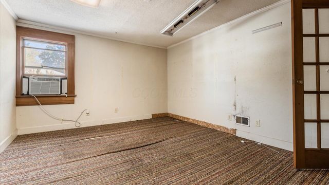 216 S Main Street, Granville, OH 43023