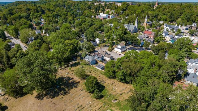 216 S Main Street, Granville, OH 43023