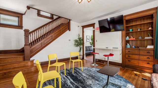 216 S Main Street, Granville, OH 43023