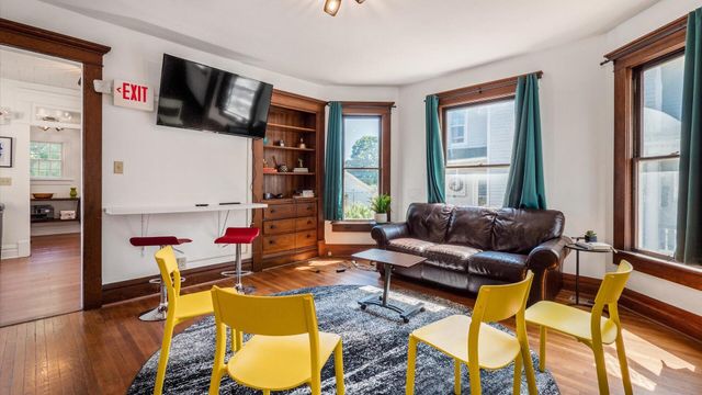 216 S Main Street, Granville, OH 43023