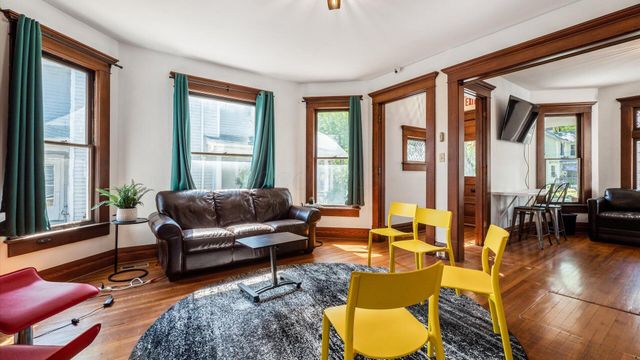 216 S Main Street, Granville, OH 43023