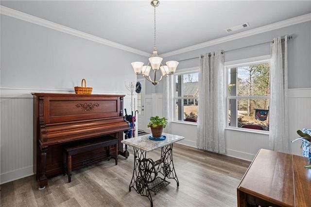 5834 Ridgedale Court, Gainesville, GA 30506