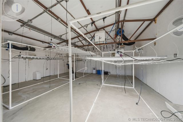 2009 E 168th Street N, Skiatook, OK 74070