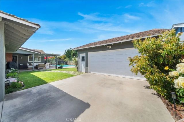 840 S Yorba, Orange, CA 92869