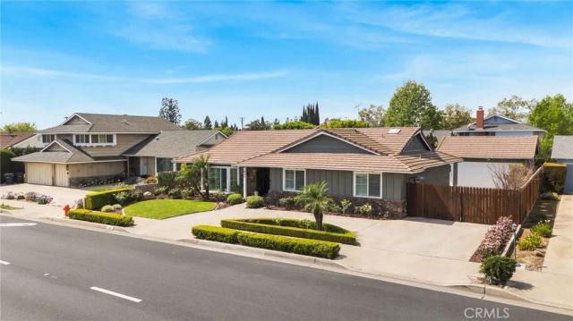 840 S Yorba, Orange, CA 92869