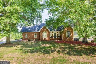 75 W Ridgeway Road, Maysville, GA 30558