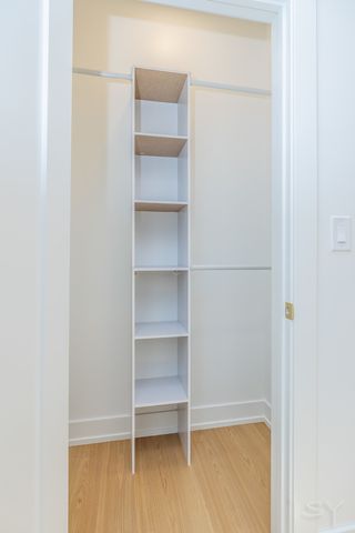 6044 S Eberhart Avenue, Chicago, IL 60637