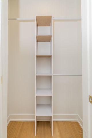 6044 S Eberhart Avenue, Chicago, IL 60637