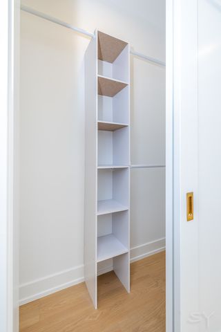 6044 S Eberhart Avenue, Chicago, IL 60637