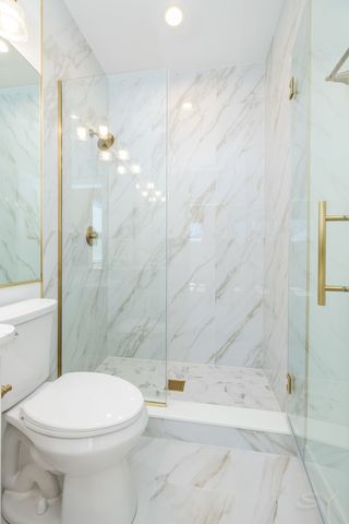 6044 S Eberhart Avenue, Chicago, IL 60637