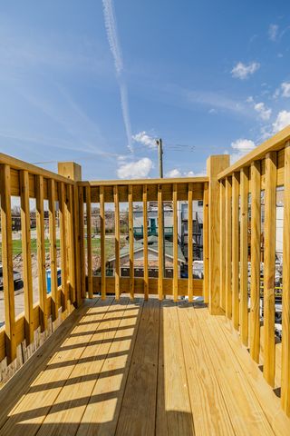 6044 S Eberhart Avenue, Chicago, IL 60637