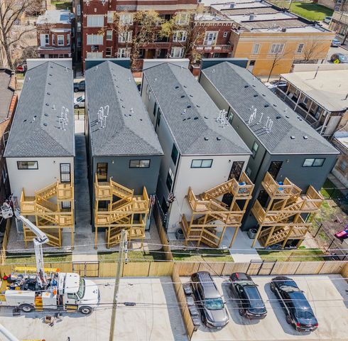 6044 S Eberhart Avenue, Chicago, IL 60637