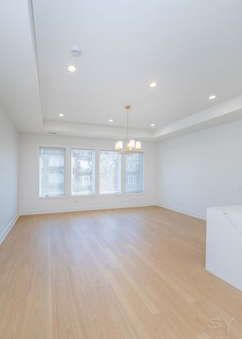 6044 S Eberhart Avenue, Chicago, IL 60637