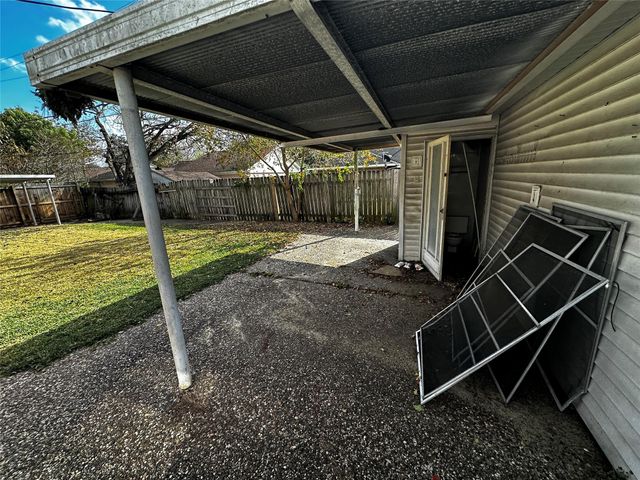 903 Elmwood Drive, Baytown, TX 77520