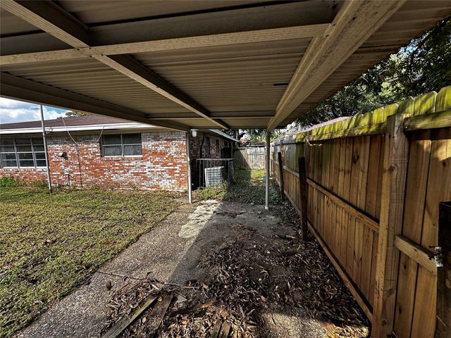 903 Elmwood Drive, Baytown, TX 77520