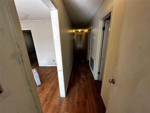 903 Elmwood Drive, Baytown, TX 77520