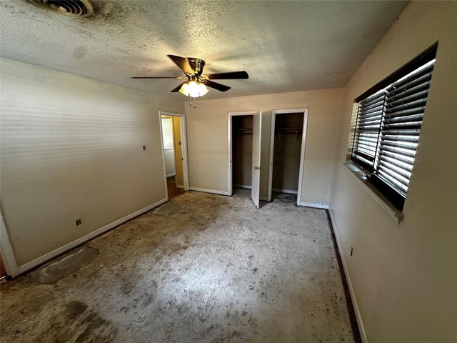 903 Elmwood Drive, Baytown, TX 77520