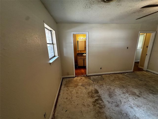 903 Elmwood Drive, Baytown, TX 77520