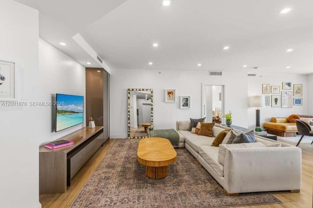 888 Brickell Key Dr 1207, Miami, FL 33131