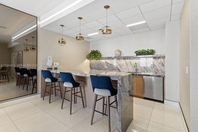 888 Brickell Key Dr 1207, Miami, FL 33131