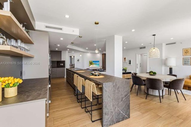 888 Brickell Key Dr 1207, Miami, FL 33131