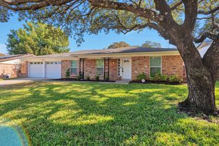 2144 Mountainview Drive, Hurst, TX 76054