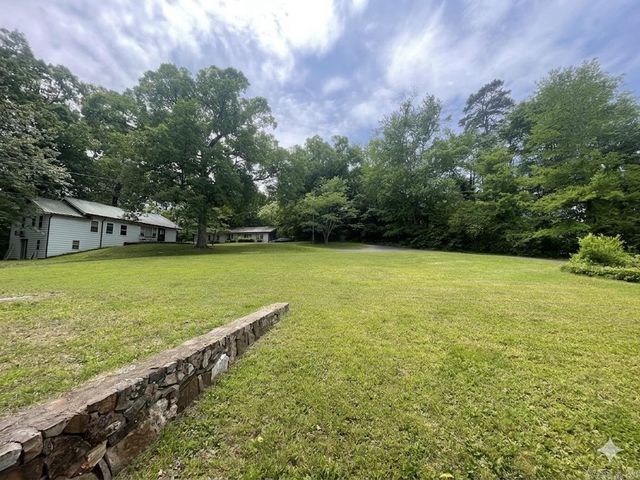 106 Pleasant Valley Street, Hot Springs, AR 71901