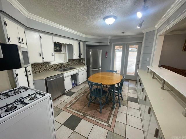 106 Pleasant Valley Street, Hot Springs, AR 71901
