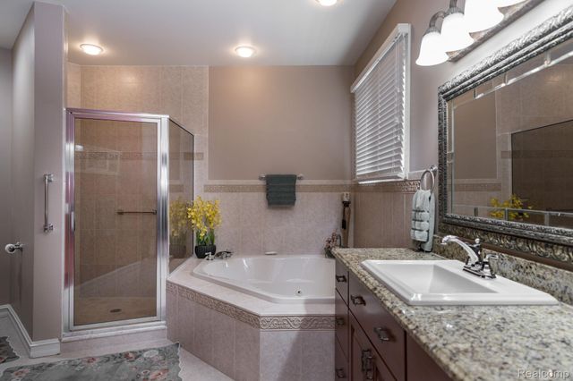 13046 Partridge Run, Shelby Charter Township, MI 48315