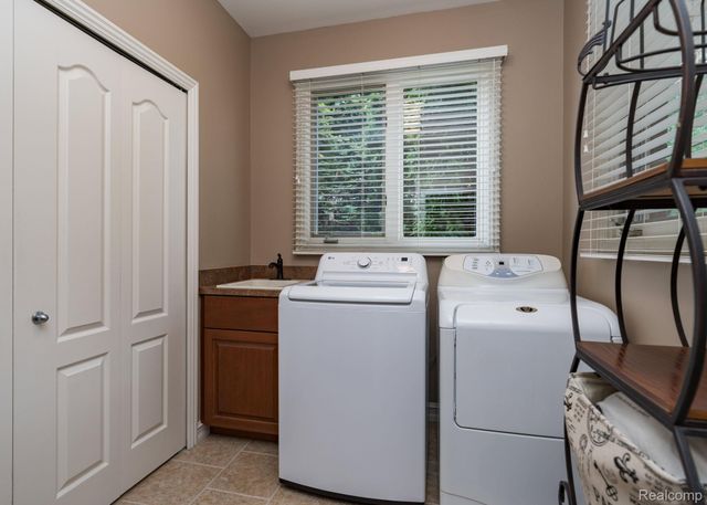 13046 Partridge Run, Shelby Charter Township, MI 48315