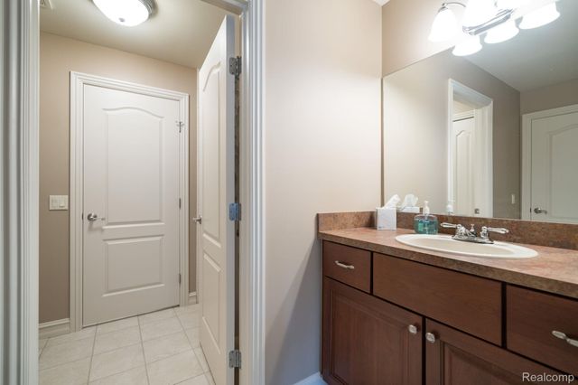 13046 Partridge Run, Shelby Charter Township, MI 48315