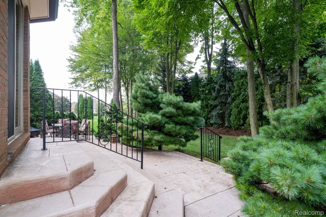 13046 Partridge Run, Shelby Charter Township, MI 48315