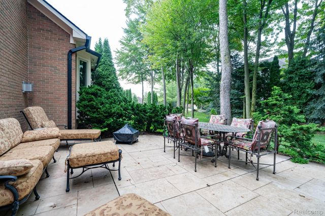 13046 Partridge Run, Shelby Charter Township, MI 48315