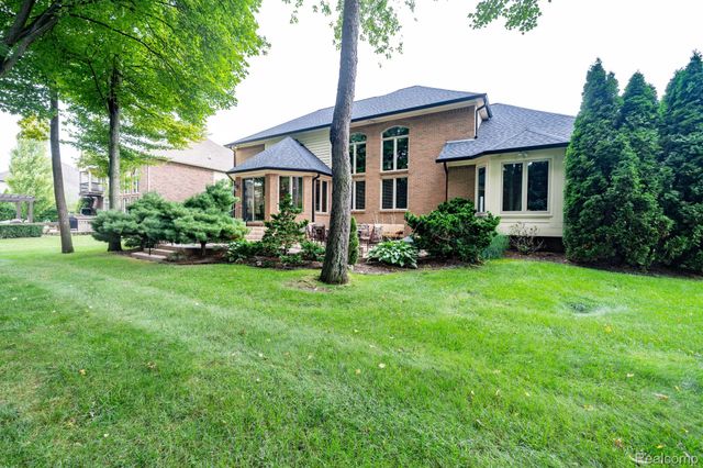13046 Partridge Run, Shelby Charter Township, MI 48315