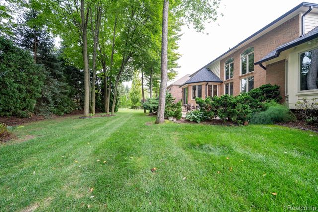 13046 Partridge Run, Shelby Charter Township, MI 48315