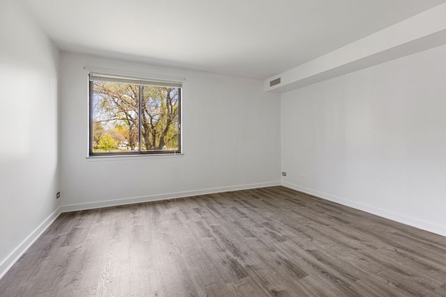 898 Wellington Avenue 218, Elk Grove Village, IL 60007