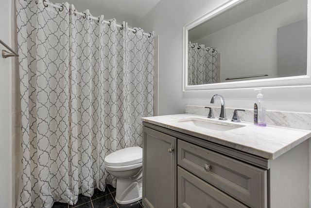 898 Wellington Avenue 218, Elk Grove Village, IL 60007