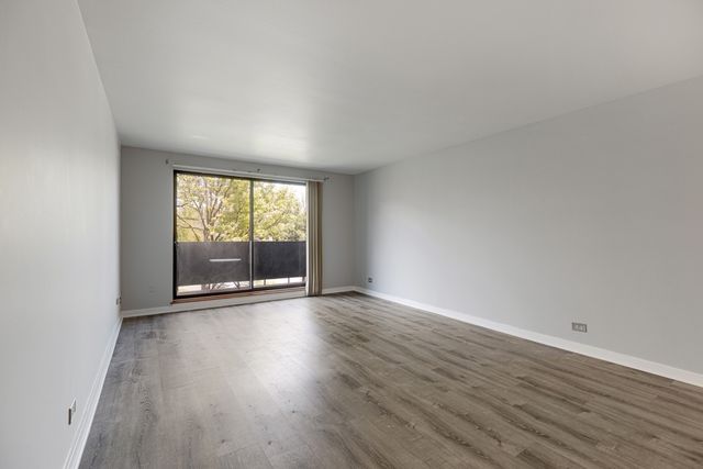 898 Wellington Avenue 218, Elk Grove Village, IL 60007