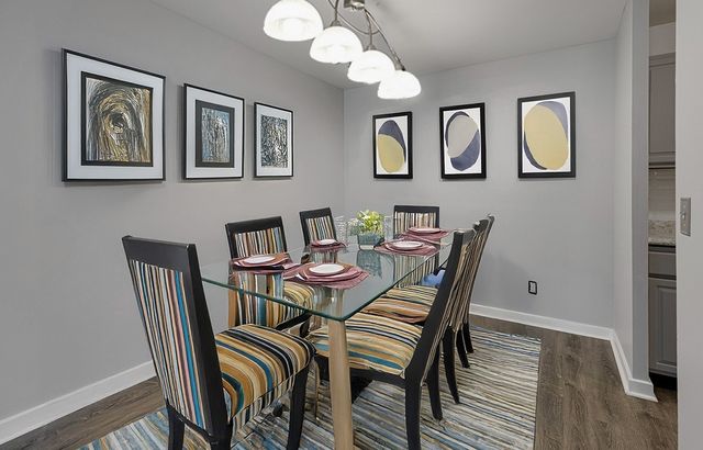 898 Wellington Avenue 218, Elk Grove Village, IL 60007