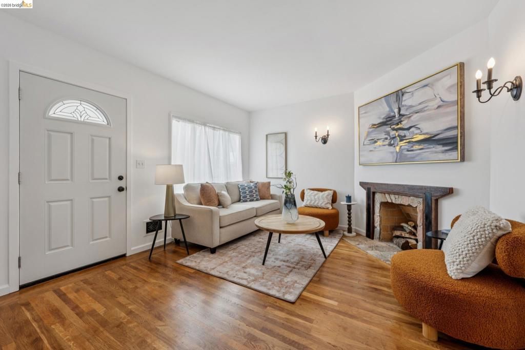 Image 10 of property listing at 945 Virginia Street, Berkeley, CA 94710