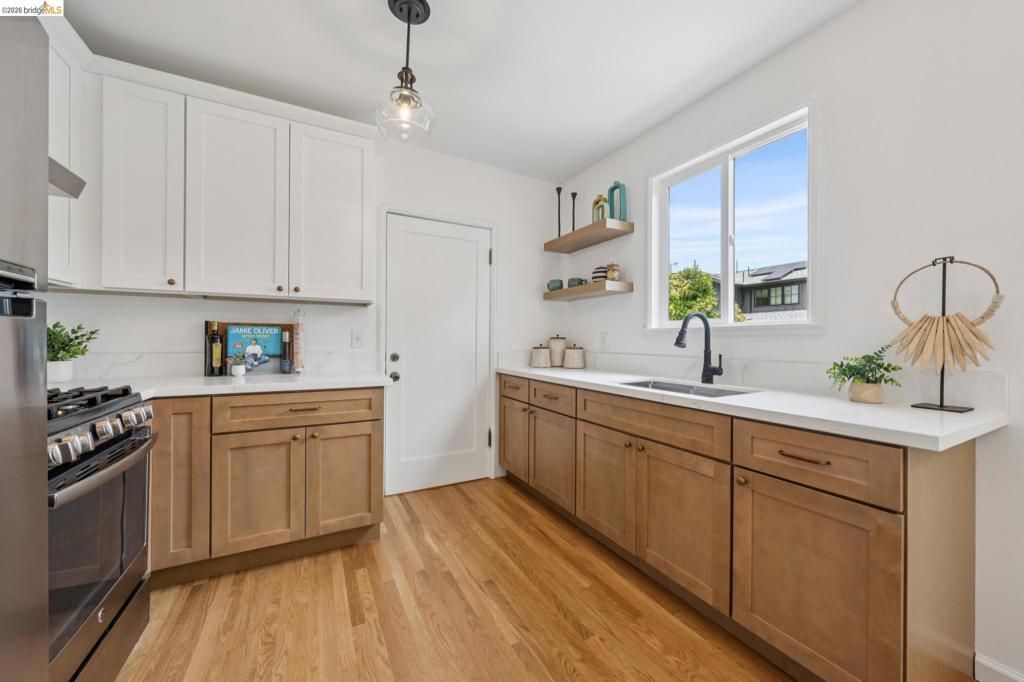 Image 19 of property listing at 945 Virginia Street, Berkeley, CA 94710