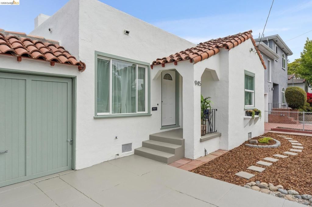 Image 4 of property listing at 945 Virginia Street, Berkeley, CA 94710