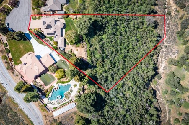 13046 Oak Crest, Yucaipa, CA 92399