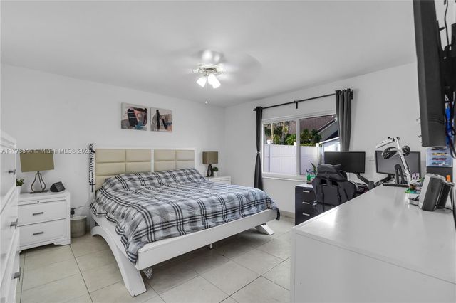 13351 SW 27th St, Miami, FL 33175